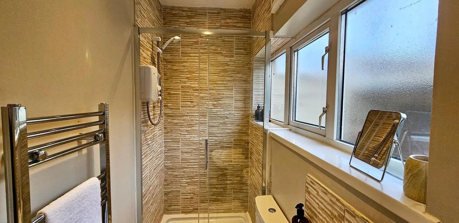 Ideal For Groups - 4 Bedrooms, 2 Bathrooms Cardiff United Kingdom