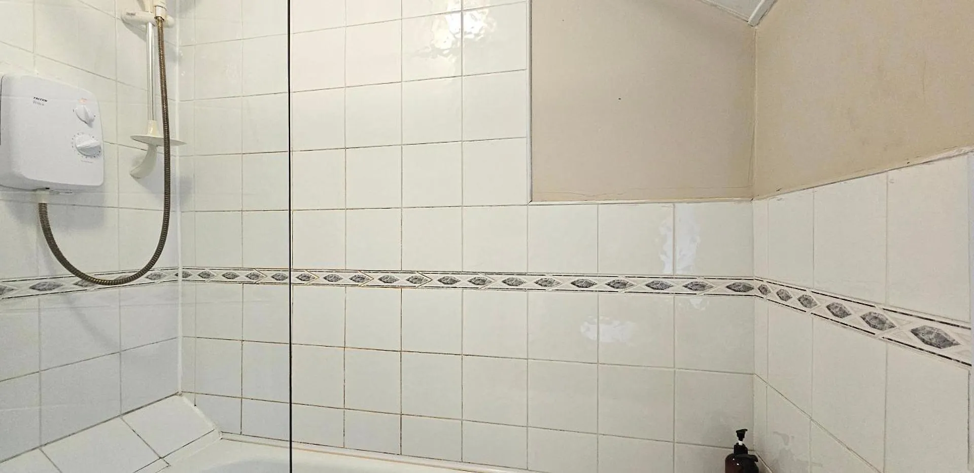 Apartment Ideal For Groups - 4 Bedrooms, 2 Bathrooms Cardiff United Kingdom